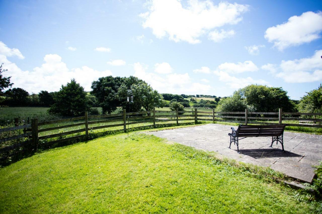 Sharlands Farm Holiday Cottages Бюд Екстериор снимка