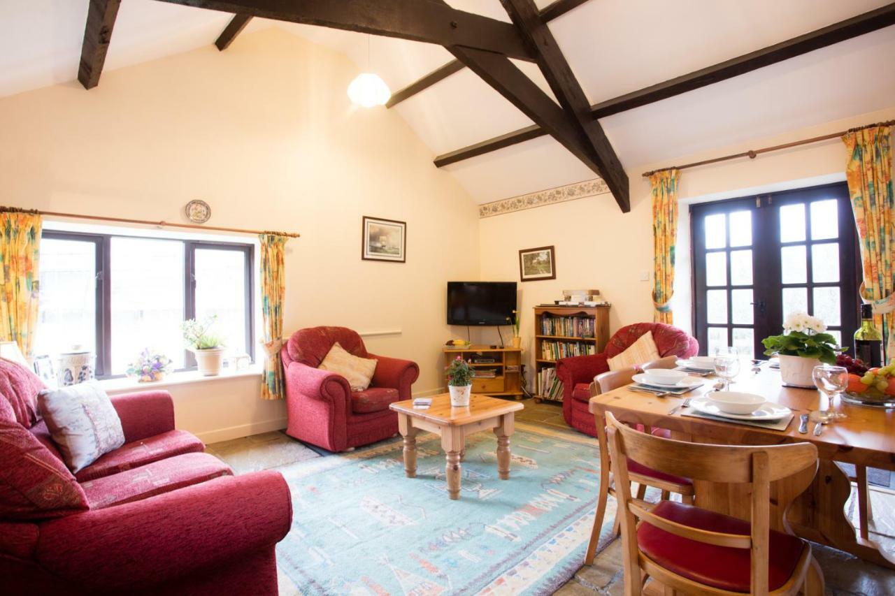 Sharlands Farm Holiday Cottages Бюд Екстериор снимка